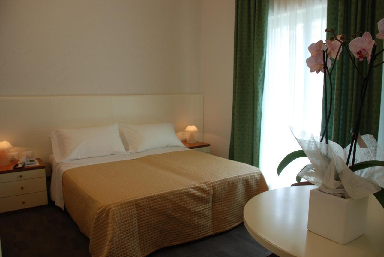 Hotel Sorriso Milano Marittima Ngoại thất bức ảnh
